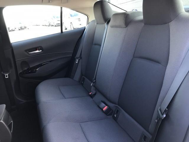 カローラ ハイブリッド S 寒冷地仕様 セーフティセンス BSM ★オプション装備車★純正ディスプレイオーディオナビTV★CD/DVDプレーヤー付★Blue tooth★Miracast【スマホ画面表示機能付】★2.1Aポート★ビルトインETC(29枚目)