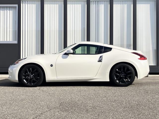 フェアレディZ ベースグレード カーウィングスHDDナビゲーション/フルセグTV/バックモニター/キセノンヘッドライト/Buluetoothオーディオ/CD・DVD再生可/ビルトインETC/インテリジェントキー(15枚目)