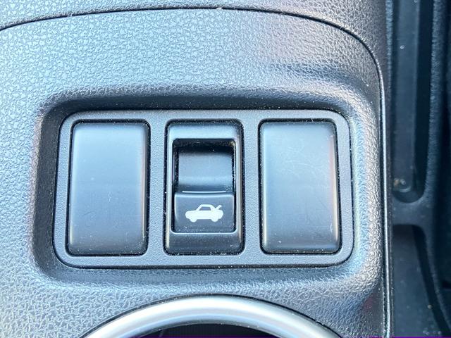 フェアレディZ ベースグレード カーウィングスHDDナビゲーション/フルセグTV/バックモニター/キセノンヘッドライト/Buluetoothオーディオ/CD・DVD再生可/ビルトインETC/インテリジェントキー(31枚目)