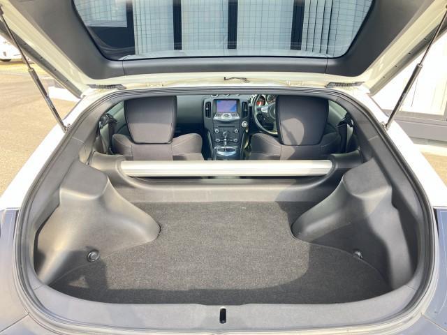 フェアレディZ ベースグレード カーウィングスHDDナビゲーション/フルセグTV/バックモニター/キセノンヘッドライト/Buluetoothオーディオ/CD・DVD再生可/ビルトインETC/インテリジェントキー(55枚目)