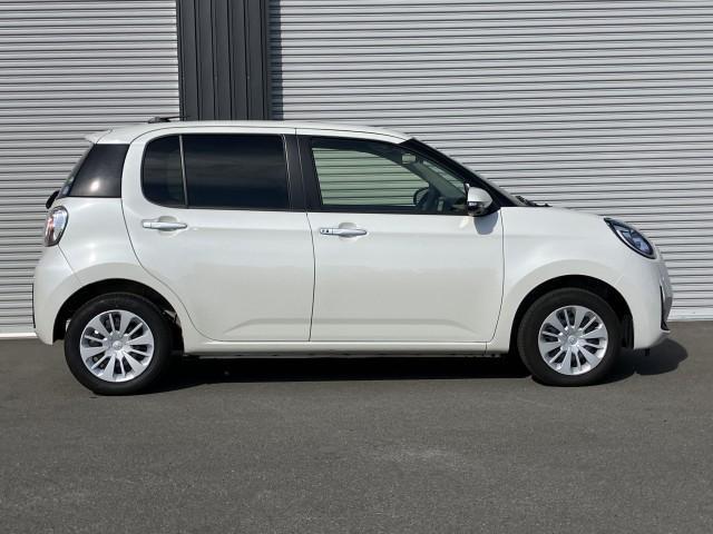 パッソ モーダ　チャーム　特別仕様車　スマートアシストＩＩＩ　★特別仕様車★パールホワイトＩＩＩボディカラー★スーパーＵＶカットパッケージ★パノラミックビュー対応ナビレディパッケージ★ＳＤナビＴＶ★Ｂｌｕｅｔｏｏｔｈ★ビルトインＥＴＣ（19枚目）