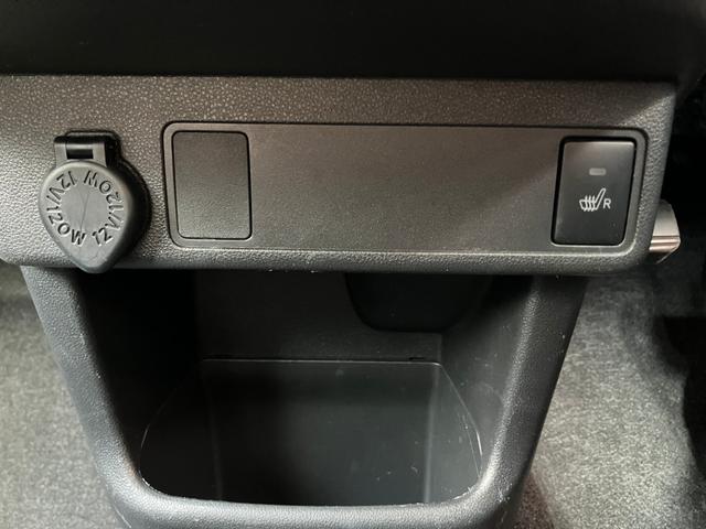 パッソ モーダ　チャーム　特別仕様車　スマートアシストＩＩＩ　★特別仕様車★パールホワイトＩＩＩボディカラー★スーパーＵＶカットパッケージ★パノラミックビュー対応ナビレディパッケージ★ＳＤナビＴＶ★Ｂｌｕｅｔｏｏｔｈ★ビルトインＥＴＣ（31枚目）