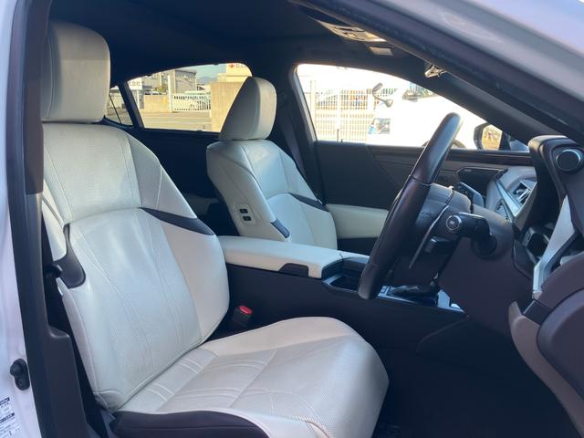 ＥＳ ＥＳ３００ｈ　バージョンＬ　マークレビンソン　★オプション装備車★デジタルインナーミラー★マークレビンソンプレミアムサラウンドサウンドシステム★オプション有り★メーカー１２．３インチワイドディスプレイ（23枚目）