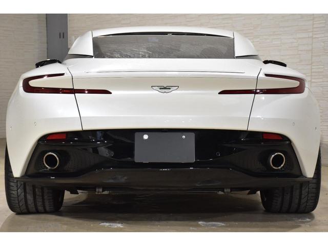 アストンマーティン ＤＢ１１