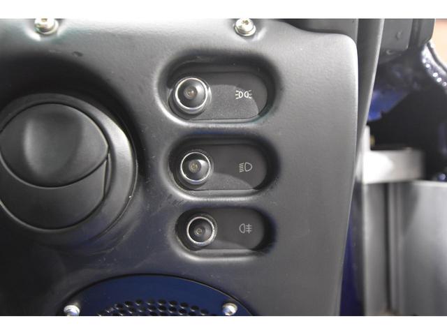 エリーゼ ベースグレード　５ＭＴ車　ＢＩＬＳＹＥＩＮ車高調　純正Ｆ１６・Ｒ１７インチアルミホイール（ブラック塗装）レッドブレーキキャリパー　バックカメラ　リアフォグランプ　ブラックソフトトップ　ドライブレコーダー（21枚目）