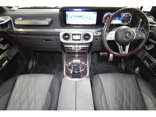 Gクラス G400d マヌファクトゥーアエディション 純正G63 22AW ブラバス製Fスポイラー G63仕様フロントバンパー ぱなめりかブラックラッピング 電動サイドステップ ガラススライディングルーフ ブルメスター ブラック&グレーレザーシート(6枚目)
