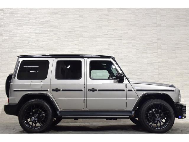 Gクラス G400d マヌファクトゥーアエディション 純正G63 22AW ブラバス製Fスポイラー G63仕様フロントバンパー ぱなめりかブラックラッピング 電動サイドステップ ガラススライディングルーフ ブルメスター ブラック&グレーレザーシート(7枚目)