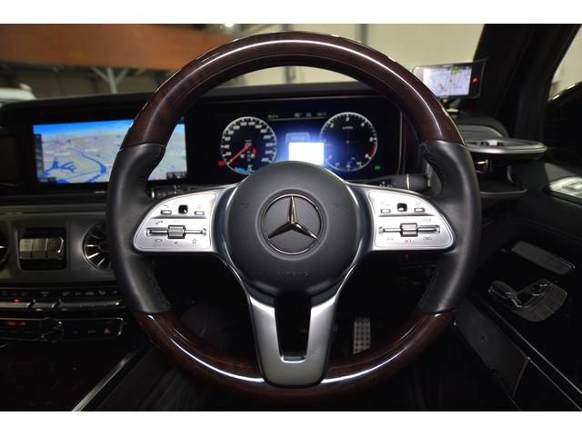 Gクラス G400d マヌファクトゥーアエディション 純正G63 22AW ブラバス製Fスポイラー G63仕様フロントバンパー ぱなめりかブラックラッピング 電動サイドステップ ガラススライディングルーフ ブルメスター ブラック&グレーレザーシート(15枚目)