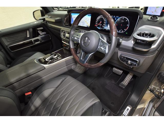 Gクラス G400d マヌファクトゥーアエディション 純正G63 22AW ブラバス製Fスポイラー G63仕様フロントバンパー ぱなめりかブラックラッピング 電動サイドステップ ガラススライディングルーフ ブルメスター ブラック&グレーレザーシート(16枚目)