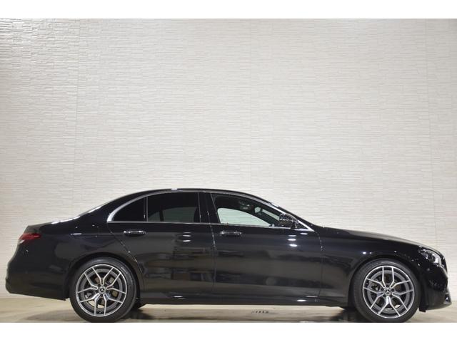 Eクラス E200 スポーツ エクスクルーシブPKG ヘッドアップディスプレイ ブルメスターサウンド エアバランスPKG パワーバックドア AMGラインインテリアPKG 黒革シート 後席シートヒーター 革巻きステアリング(6枚目)