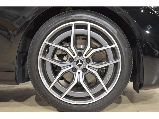 Eクラス E200 スポーツ エクスクルーシブPKG ヘッドアップディスプレイ ブルメスターサウンド エアバランスPKG パワーバックドア AMGラインインテリアPKG 黒革シート 後席シートヒーター 革巻きステアリング(12枚目)