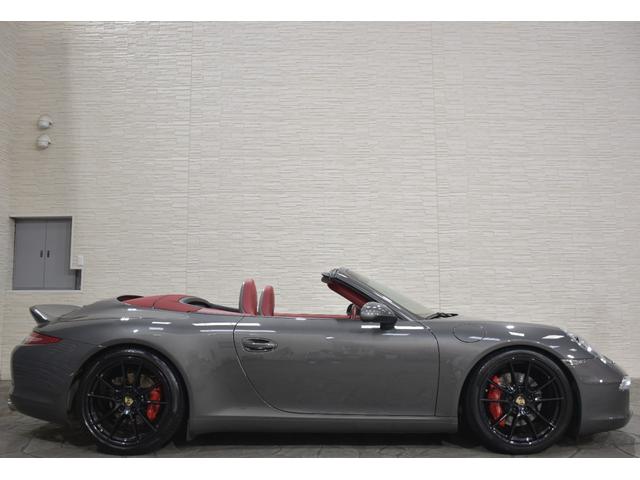 911 911カレラS カブリオレ スポーツデザインスポイラー スポクロPKG スポエキ スポーツデザインステアリングホイール BOSE クルーズコントロール リアパークアシスト シートヒーター カラークレストセンターキャップ 赤革(7枚目)
