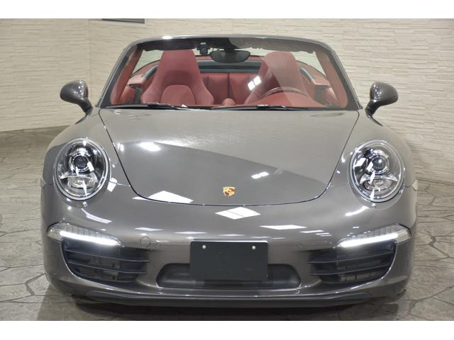 911 911カレラS カブリオレ スポーツデザインスポイラー スポクロPKG スポエキ スポーツデザインステアリングホイール BOSE クルーズコントロール リアパークアシスト シートヒーター カラークレストセンターキャップ 赤革(9枚目)