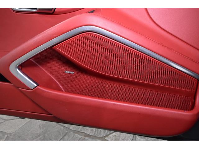 911 911カレラS カブリオレ スポーツデザインスポイラー スポクロPKG スポエキ スポーツデザインステアリングホイール BOSE クルーズコントロール リアパークアシスト シートヒーター カラークレストセンターキャップ 赤革(31枚目)