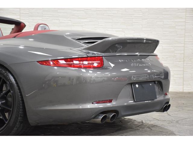 911 911カレラS カブリオレ スポーツデザインスポイラー スポクロPKG スポエキ スポーツデザインステアリングホイール BOSE クルーズコントロール リアパークアシスト シートヒーター カラークレストセンターキャップ 赤革(37枚目)