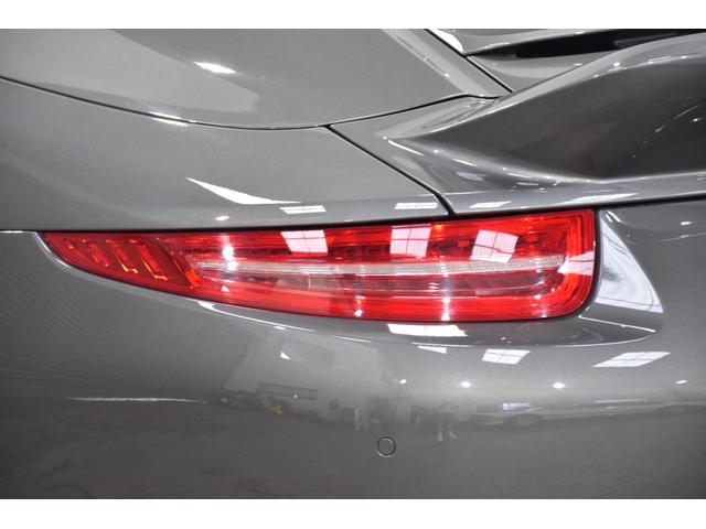 911 911カレラS カブリオレ スポーツデザインスポイラー スポクロPKG スポエキ スポーツデザインステアリングホイール BOSE クルーズコントロール リアパークアシスト シートヒーター カラークレストセンターキャップ 赤革(39枚目)