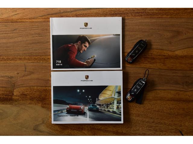 718ケイマン 718ケイマン スポクロPKG スポーツエグゾーストスポーツテールパイプ GTスポーツステアリング PDLS付バイキセノンヘッドライト 19AWケイマンS メタリックボディカラー 電動可倒式エクステリアミラー AAC(21枚目)
