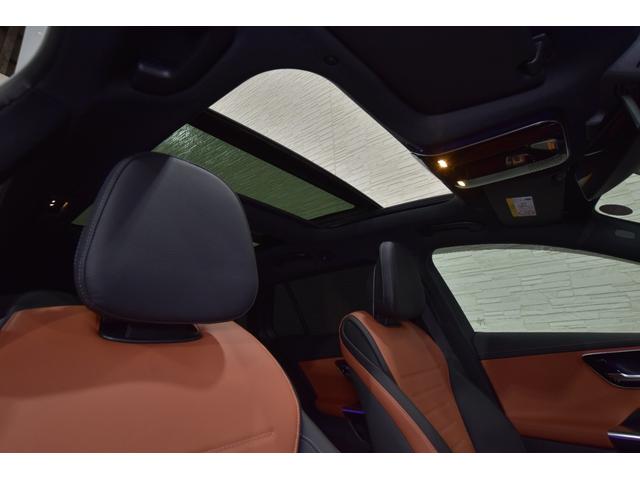 Cクラスステーションワゴン C200ステーションワゴンアバンギャルドAMGライP パノラミックスライディングルーフ ベーシックPKG レザーエクスクルーシブPKG ブラウン&ブラック革シート 前後ベンツドラレコ 純正フロアマット 純正18AW シートヒーター アンビエイトライト(19枚目)