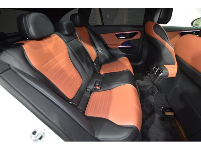 Cクラスステーションワゴン C200ステーションワゴンアバンギャルドAMGライP パノラミックスライディングルーフ ベーシックPKG レザーエクスクルーシブPKG ブラウン&ブラック革シート 前後ベンツドラレコ 純正フロアマット 純正18AW シートヒーター アンビエイトライト(20枚目)