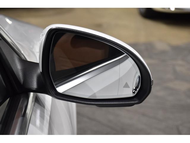 Cクラスステーションワゴン C200ステーションワゴンアバンギャルドAMGライP パノラミックスライディングルーフ ベーシックPKG レザーエクスクルーシブPKG ブラウン&ブラック革シート 前後ベンツドラレコ 純正フロアマット 純正18AW シートヒーター アンビエイトライト(46枚目)