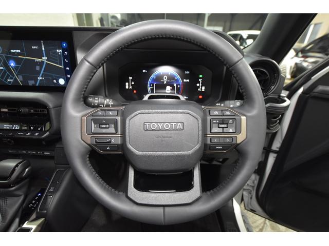 ランドクルーザー250 VXファーストエディション 丸目1眼LEDヘッドランプ モデリスタエアロ モデリスタPKG 18AWマットブラック デジタルインナーミラー サンルーフ ダークチェスト革シート シートヒーター&ベンチレーション ルーフレール(16枚目)