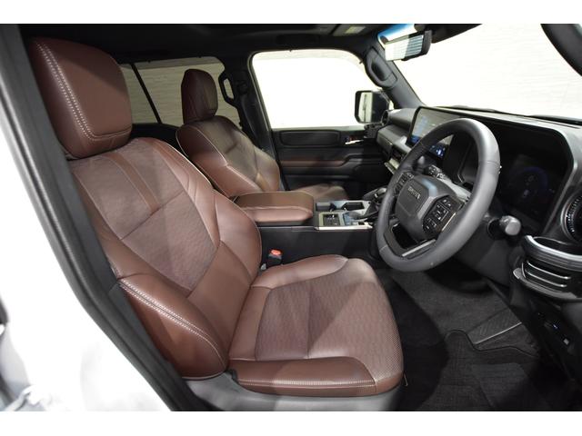 ランドクルーザー250 VXファーストエディション 丸目1眼LEDヘッドランプ モデリスタエアロ モデリスタPKG 18AWマットブラック デジタルインナーミラー サンルーフ ダークチェスト革シート シートヒーター&ベンチレーション ルーフレール(18枚目)