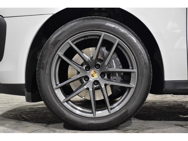 マカン マカンＴ　２０インチマカンＳホイール　エクステンデッドレザーＰＫＧ　ＰＤＬＳ＋付ＬＥＤヘッドライト　パノラマルーフ　パワステ＋　ＢＯＳＥ　リアエプロン　ティンテッドテールライト　ドライバーメモリーＰＫＧ（7枚目）