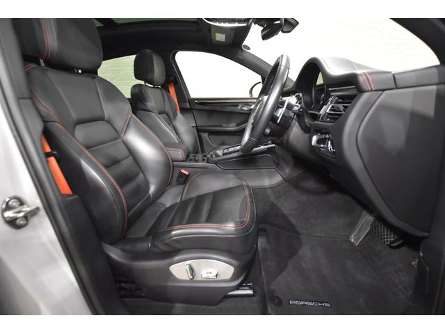 マカン マカンＴ　２０インチマカンＳホイール　エクステンデッドレザーＰＫＧ　ＰＤＬＳ＋付ＬＥＤヘッドライト　パノラマルーフ　パワステ＋　ＢＯＳＥ　リアエプロン　ティンテッドテールライト　ドライバーメモリーＰＫＧ（17枚目）