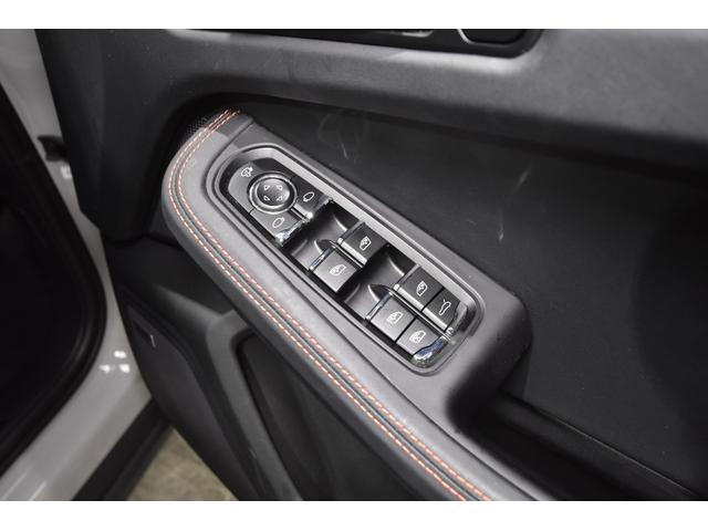 マカン マカンＴ　２０インチマカンＳホイール　エクステンデッドレザーＰＫＧ　ＰＤＬＳ＋付ＬＥＤヘッドライト　パノラマルーフ　パワステ＋　ＢＯＳＥ　リアエプロン　ティンテッドテールライト　ドライバーメモリーＰＫＧ（33枚目）