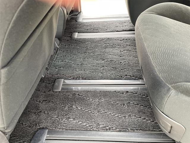 X Lエディション X Lエディション スマキー ディスチャージヘッドランプ 地デジテレビ Bカメ CD再生 ETC車載器 横滑り防止機能 キーレスキー ウォークスルー パワステ ABS メモリーナビ オートエアコン3列(28枚目)