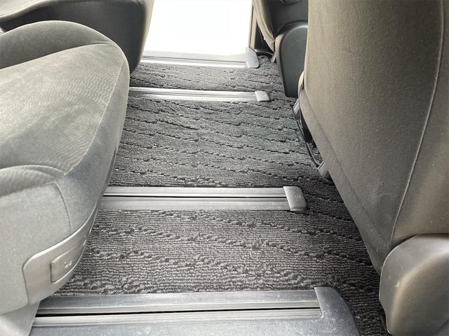 X Lエディション X Lエディション スマキー ディスチャージヘッドランプ 地デジテレビ Bカメ CD再生 ETC車載器 横滑り防止機能 キーレスキー ウォークスルー パワステ ABS メモリーナビ オートエアコン3列(31枚目)