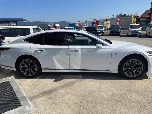 LS500h Fスポーツ リモコンエンジンスタータークリアランスソナーBluetooth ムーンルーフ ミュージックプレイヤー接続可DVD再生LEDヘッドランプ シートヒーターエアーシートETCパワーシートサイドカメラ(6枚目)