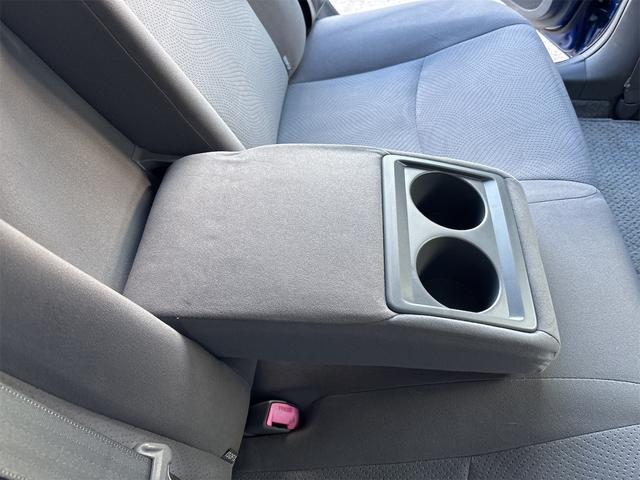 プリウス Ｓ　Ｓ　ＣＤ　ＦＭ　ＡＭ　ステリモ　プッシュスタート　スマートキー　スペアキー　オートライト　フォグランプ　ライトレベライザー　電格ウィンカーミラー　オールオートＰＷ　ドアバイザー　ビルトインＥＴＣ（34枚目）