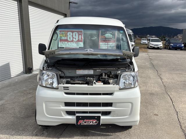 ハイゼットカーゴ デッキバンＧＬ　デッキバンＧＬ　パートタイム４ＷＤ　オートマ　　ＥＴＣ　キーレス　両側スライドドア　パワーウインド　エアコン　パワステ車検付／令和８年３月１８日　３か月走行無制限保証付（12枚目）