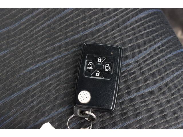 ヴォクシー ＺＳ　煌　両側パワスラ　純正ナビ　フルセグＴＶ　Ｂｌｕｅｔｏｏｔｈ対応　バックカメラ　オートエアコン　スマートキー　プッシュスタート　ＥＴＣ　キセノンヘッドライト　純正アルミホイール（40枚目）