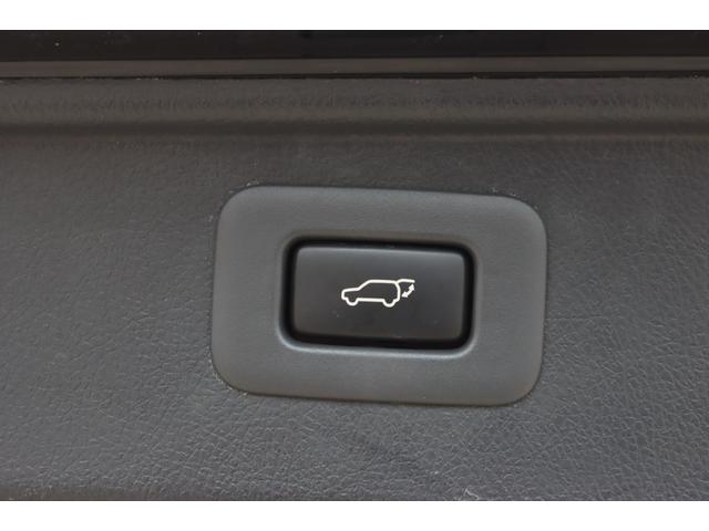 ヴェルファイア ２．４Ｚ　プラチナムセレクション　両側パワスラ　後席モニタ　ナビ　フルセグＴＶ　Ｂカメ　パワーバックドア　クリアランスソナー　ＤＶＤ／ＣＤ再生可　クルコン　ＥＴＣ　キセノンヘッドライト　純正アルミ（17枚目）