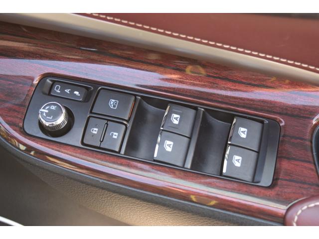 ハリアー プレミアム　Ｆ．Ｓ．Ｒエアロ／ダウンサス／内装外装クリーニング済み／メモリービックＸ／Ｂｌｕｅｔｏｏｔｈ／地デジ／ナビ／バックカメラ／半革シート／電動リアゲート／ＥＴＣ／パワーシート／ステアリングリモコン／（39枚目）