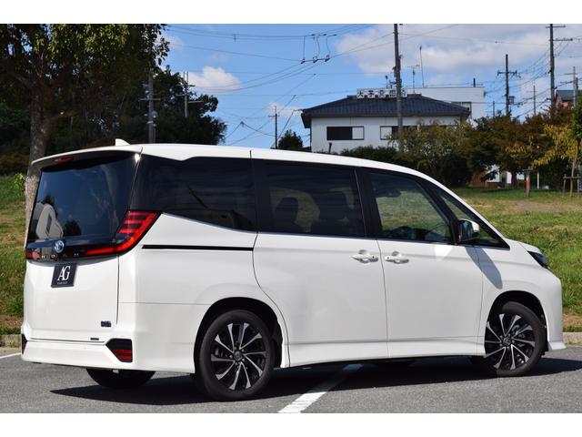 ノア ハイブリッドS-Z 未使用車/純正10.5インチ/フルセグ/バックカメラ/快適利便パッケージ/ETC2.0/両側電動ドア/シートヒーター/ステアリングヒーター//AC100V/衝突安全装置//HDMI/レーダクルーズ(17枚目)