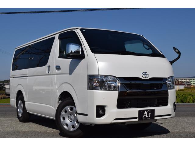 ハイエースバン スーパーGL ダークプライムII 衝突軽減/小窓/デジタルインナーミラー/レーンキープ/全方位カメラ/レーンキープ/ハーフレザーシート/オートライト/オートマチックハイビーム/室内フロアーマット付き/小物入れ/エアーバック/(14枚目)