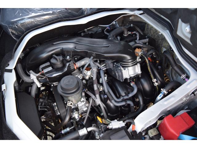 ハイエースバン スーパーGL ダークプライムII 衝突軽減/小窓/デジタルインナーミラー/レーンキープ/全方位カメラ/レーンキープ/ハーフレザーシート/オートライト/オートマチックハイビーム/室内フロアーマット付き/小物入れ/エアーバック/(33枚目)