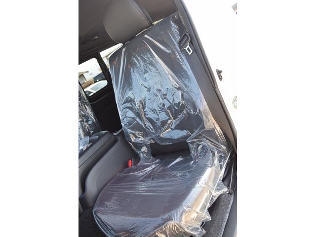 ハイエースバン スーパーGL ダークプライムII 衝突軽減/小窓/デジタルインナーミラー/レーンキープ/全方位カメラ/レーンキープ/ハーフレザーシート/オートライト/オートマチックハイビーム/室内フロアーマット付き/小物入れ/エアーバック/(38枚目)