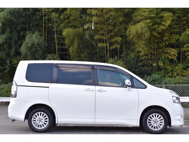 ヴォクシー Ｘ　メモリーナビ／バックカメラ／Ｂｌｕｅｔｏｏｔｈ／ＥＴＣ／（11枚目）