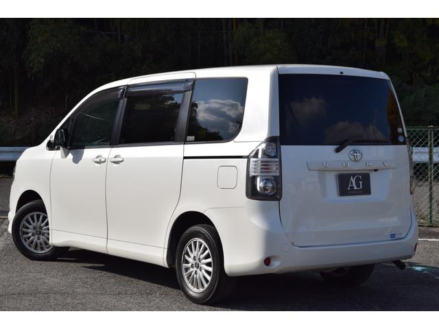 ヴォクシー Ｘ　メモリーナビ／バックカメラ／Ｂｌｕｅｔｏｏｔｈ／ＥＴＣ／（13枚目）