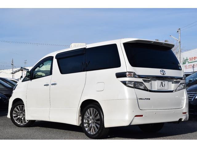 ヴェルファイア ２．４Ｚ　ゴールデンアイズ　９インチデカナビ／バックカメラ／Ｂｌｕｅｔｏｏｔｈ両側電動スライドドア／クルーズコントロール／ＥＴＣ／オットマン／フリップダウンモニター／ハーフレザーシート／クリアランスソナー／オートライト／（15枚目）