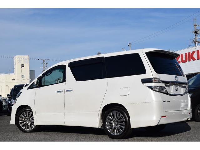 ヴェルファイア ２．４Ｚ　ゴールデンアイズ　９インチデカナビ／バックカメラ／Ｂｌｕｅｔｏｏｔｈ両側電動スライドドア／クルーズコントロール／ＥＴＣ／オットマン／フリップダウンモニター／ハーフレザーシート／クリアランスソナー／オートライト／（16枚目）