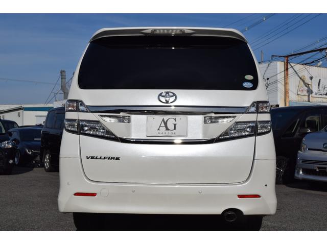 ヴェルファイア ２．４Ｚ　ゴールデンアイズ　９インチデカナビ／バックカメラ／Ｂｌｕｅｔｏｏｔｈ両側電動スライドドア／クルーズコントロール／ＥＴＣ／オットマン／フリップダウンモニター／ハーフレザーシート／クリアランスソナー／オートライト／（17枚目）