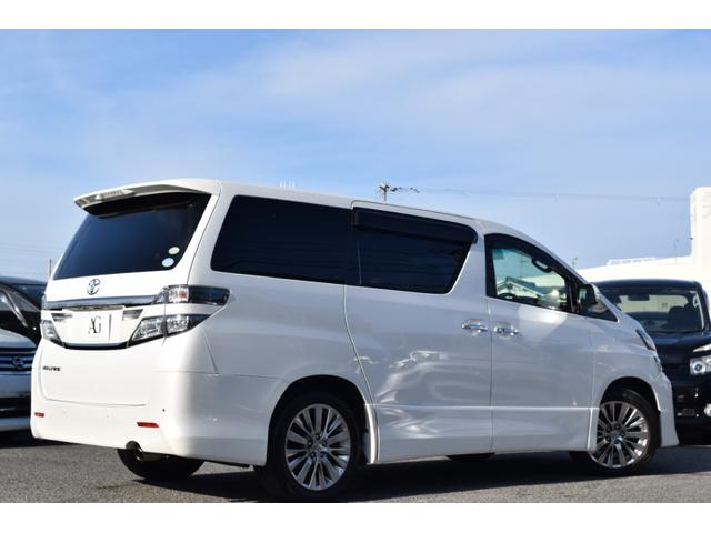 ヴェルファイア ２．４Ｚ　ゴールデンアイズ　９インチデカナビ／バックカメラ／Ｂｌｕｅｔｏｏｔｈ両側電動スライドドア／クルーズコントロール／ＥＴＣ／オットマン／フリップダウンモニター／ハーフレザーシート／クリアランスソナー／オートライト／（19枚目）