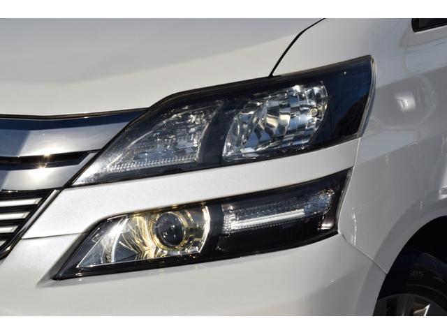 ヴェルファイア ２．４Ｚ　ゴールデンアイズ　９インチデカナビ／バックカメラ／Ｂｌｕｅｔｏｏｔｈ両側電動スライドドア／クルーズコントロール／ＥＴＣ／オットマン／フリップダウンモニター／ハーフレザーシート／クリアランスソナー／オートライト／（23枚目）