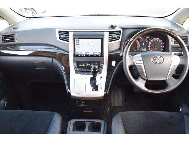 ヴェルファイア ２．４Ｚ　ゴールデンアイズ　９インチデカナビ／バックカメラ／Ｂｌｕｅｔｏｏｔｈ両側電動スライドドア／クルーズコントロール／ＥＴＣ／オットマン／フリップダウンモニター／ハーフレザーシート／クリアランスソナー／オートライト／（28枚目）