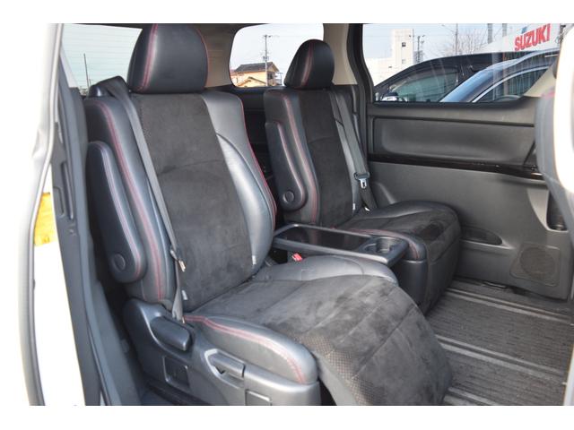 ヴェルファイア ２．４Ｚ　ゴールデンアイズ　９インチデカナビ／バックカメラ／Ｂｌｕｅｔｏｏｔｈ両側電動スライドドア／クルーズコントロール／ＥＴＣ／オットマン／フリップダウンモニター／ハーフレザーシート／クリアランスソナー／オートライト／（33枚目）